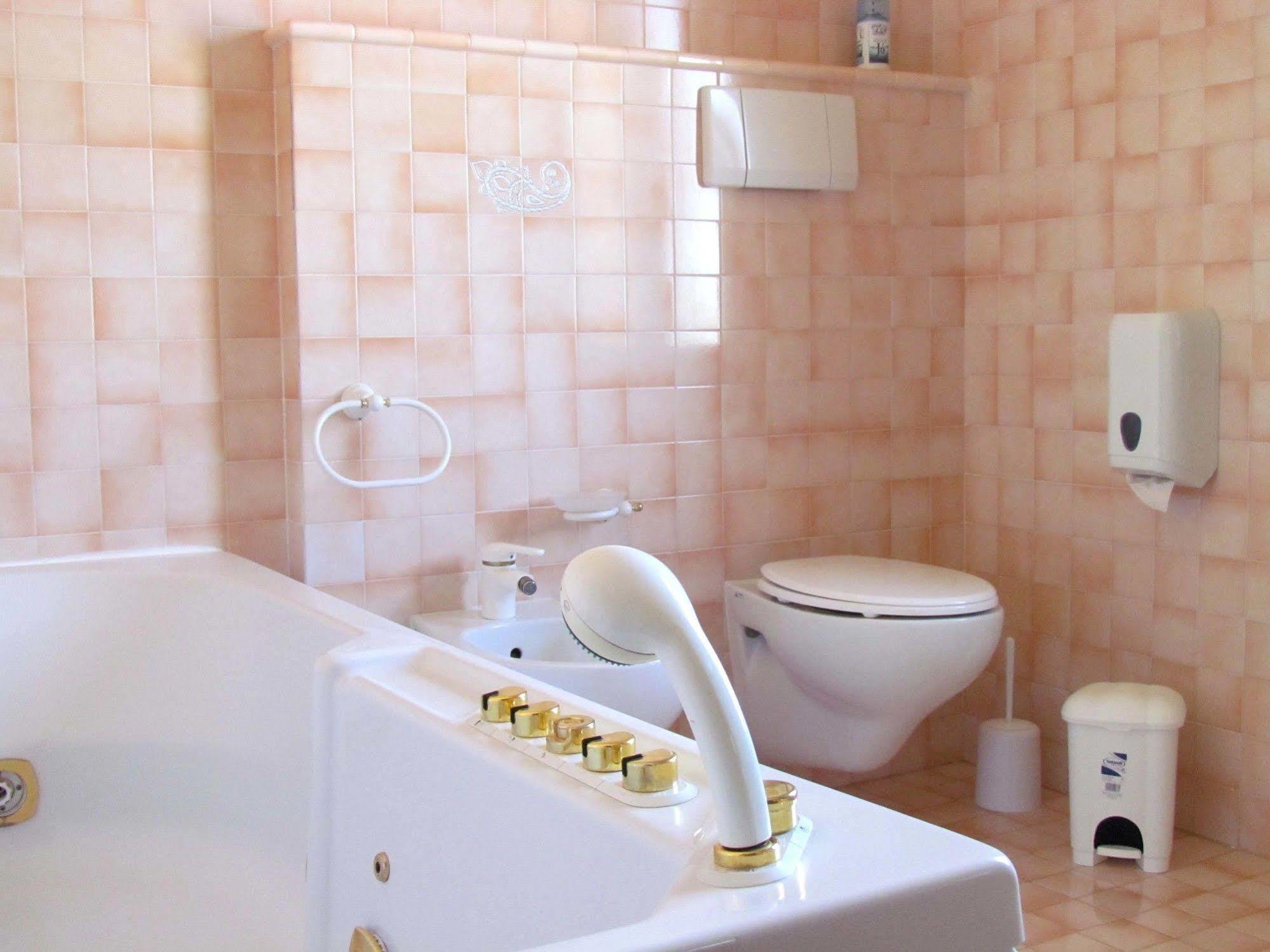Agriturismo Ca' Alleata Каорле Екстериор снимка